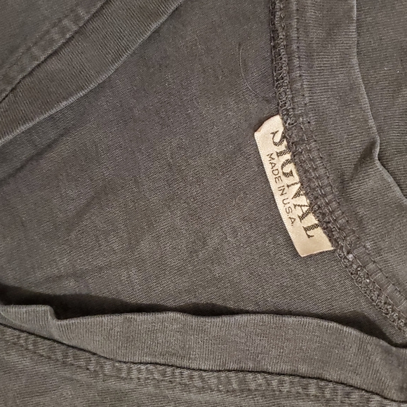 Vintage Signal MADE IN USA V-Neck Black T-shirt - Picture 3 of 3